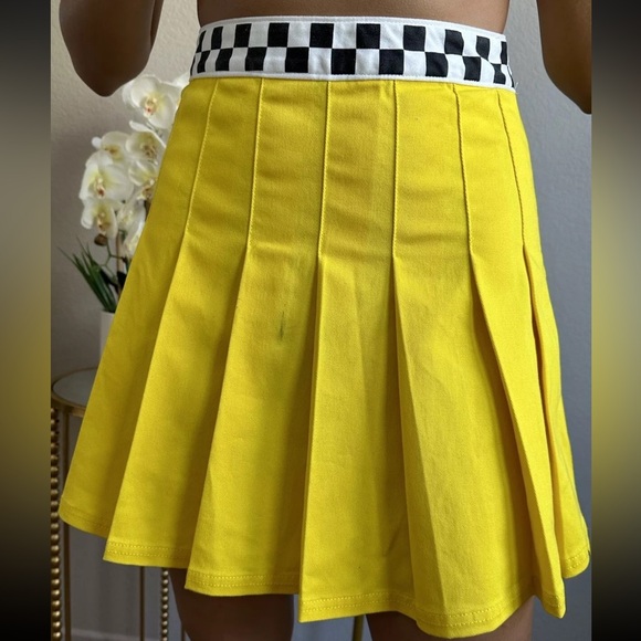 Vans X Tierra Whack Yellow Pleated Black/White Checkered High Rise Skirt NWT 26 - Picture 9 of 16